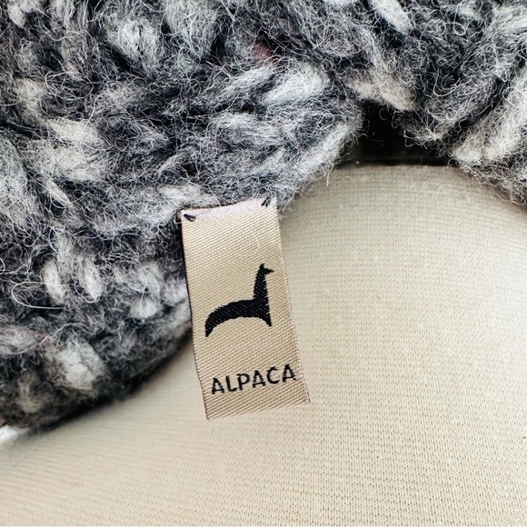 New Alpaca Beanie Hat Made In Peru One Size - Picture 2 of 4